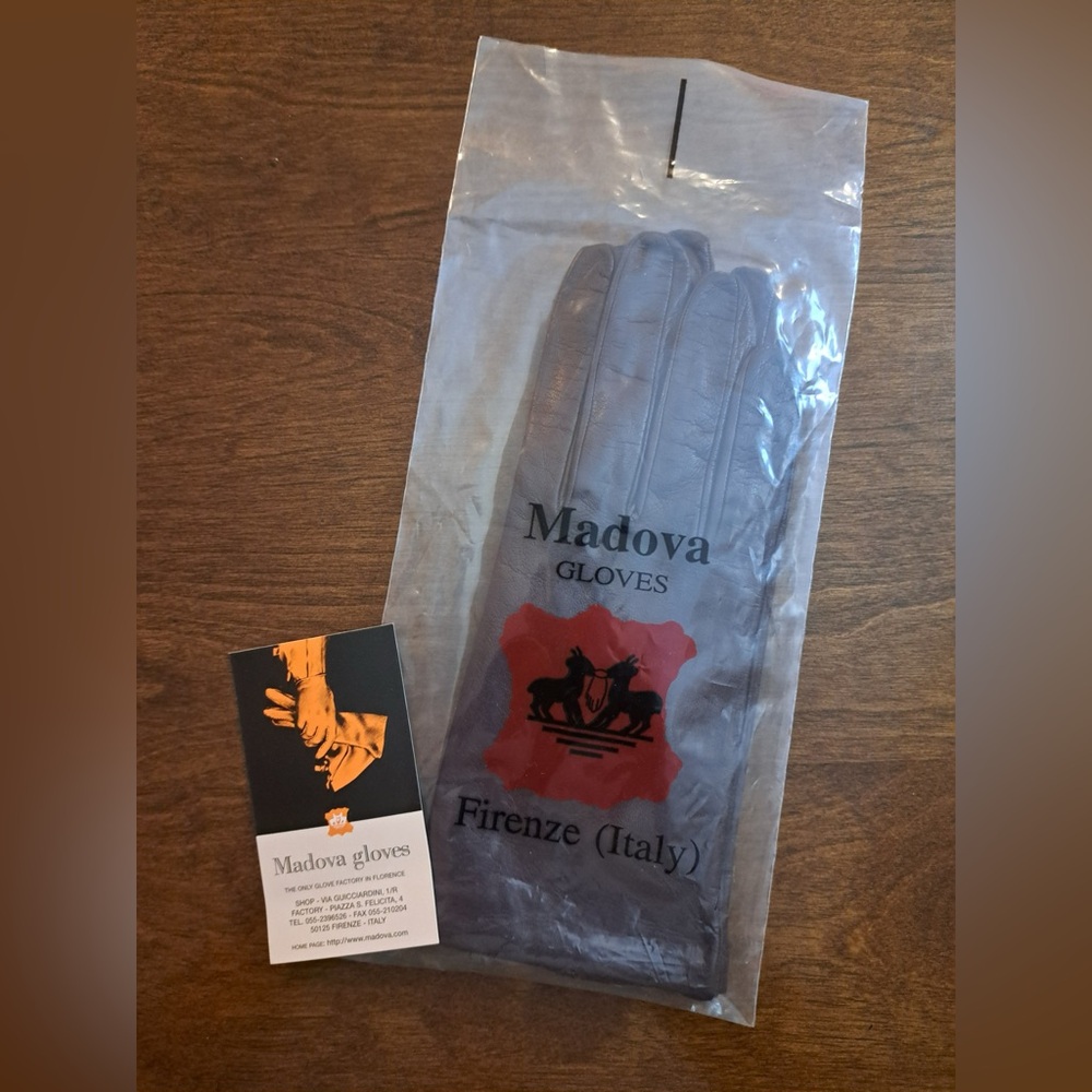 Brand New 100% Italian Leather Gloves